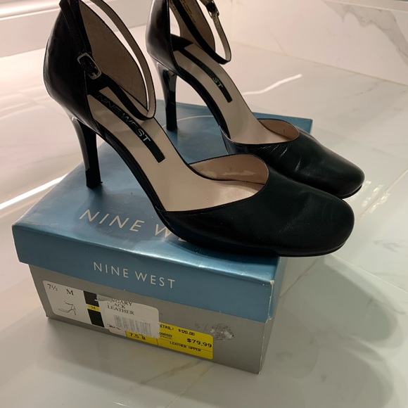 Nine West black heels - Picture 2 of 7